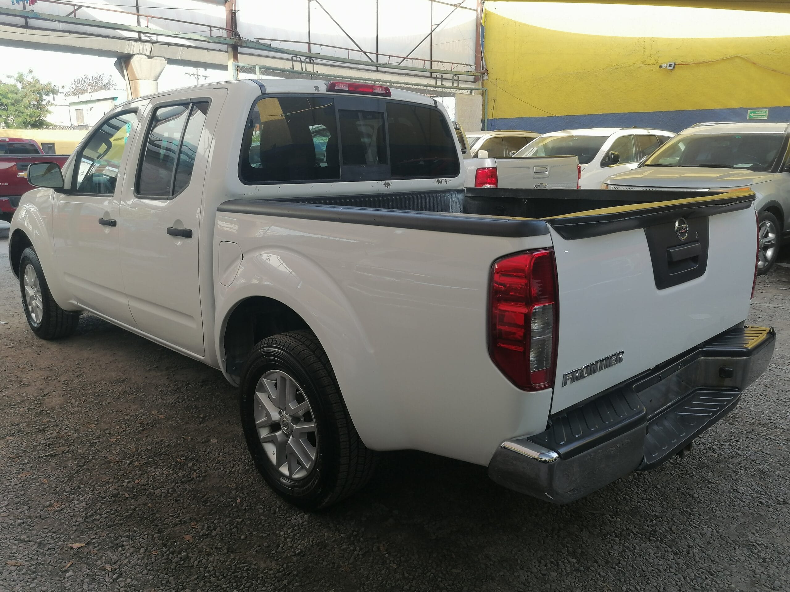 Nissan FRONTIER DOBLE CABINA 2016 - Image 7