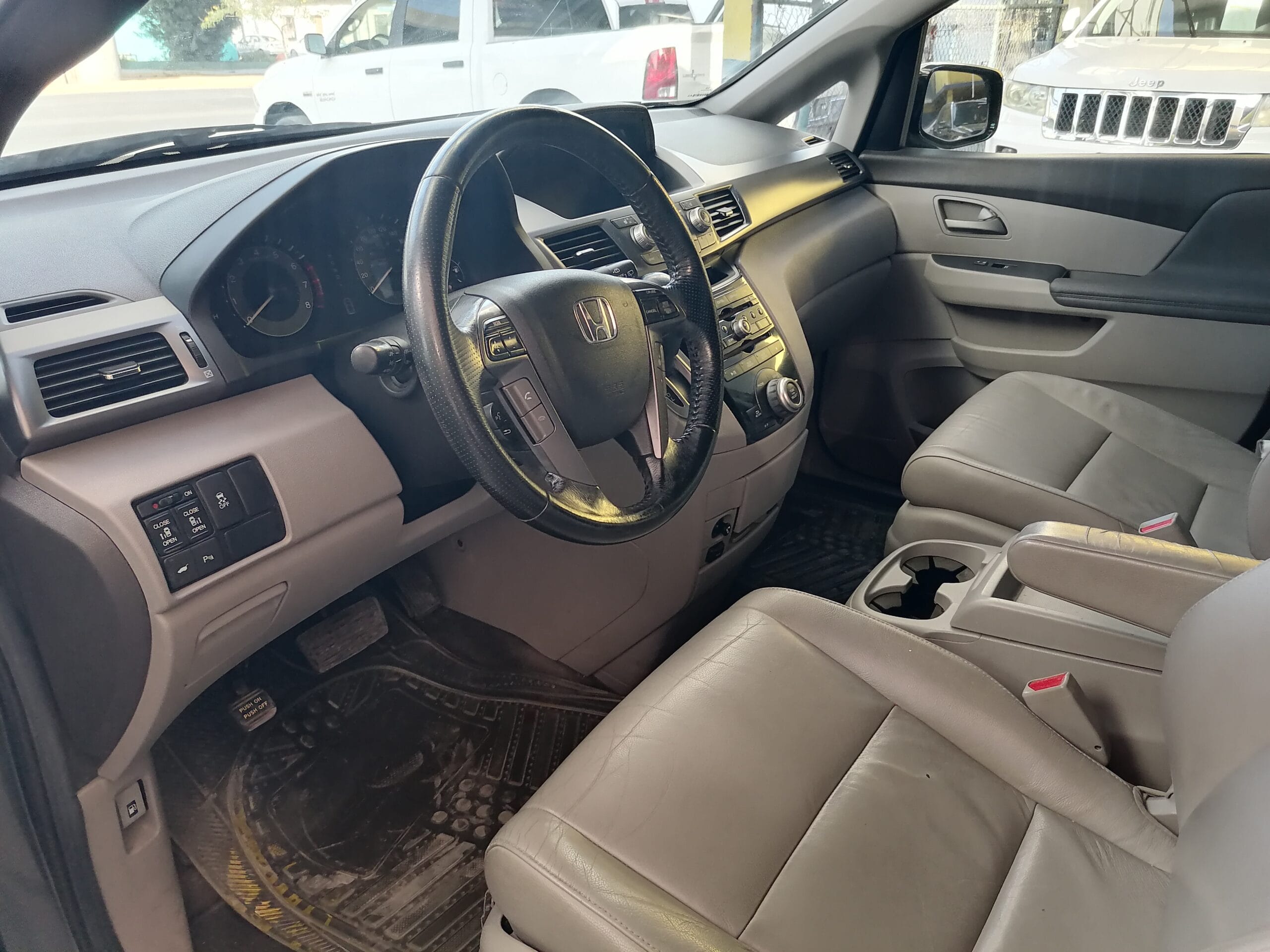 HONDA ODISSEY EXL 2012 - Image 4