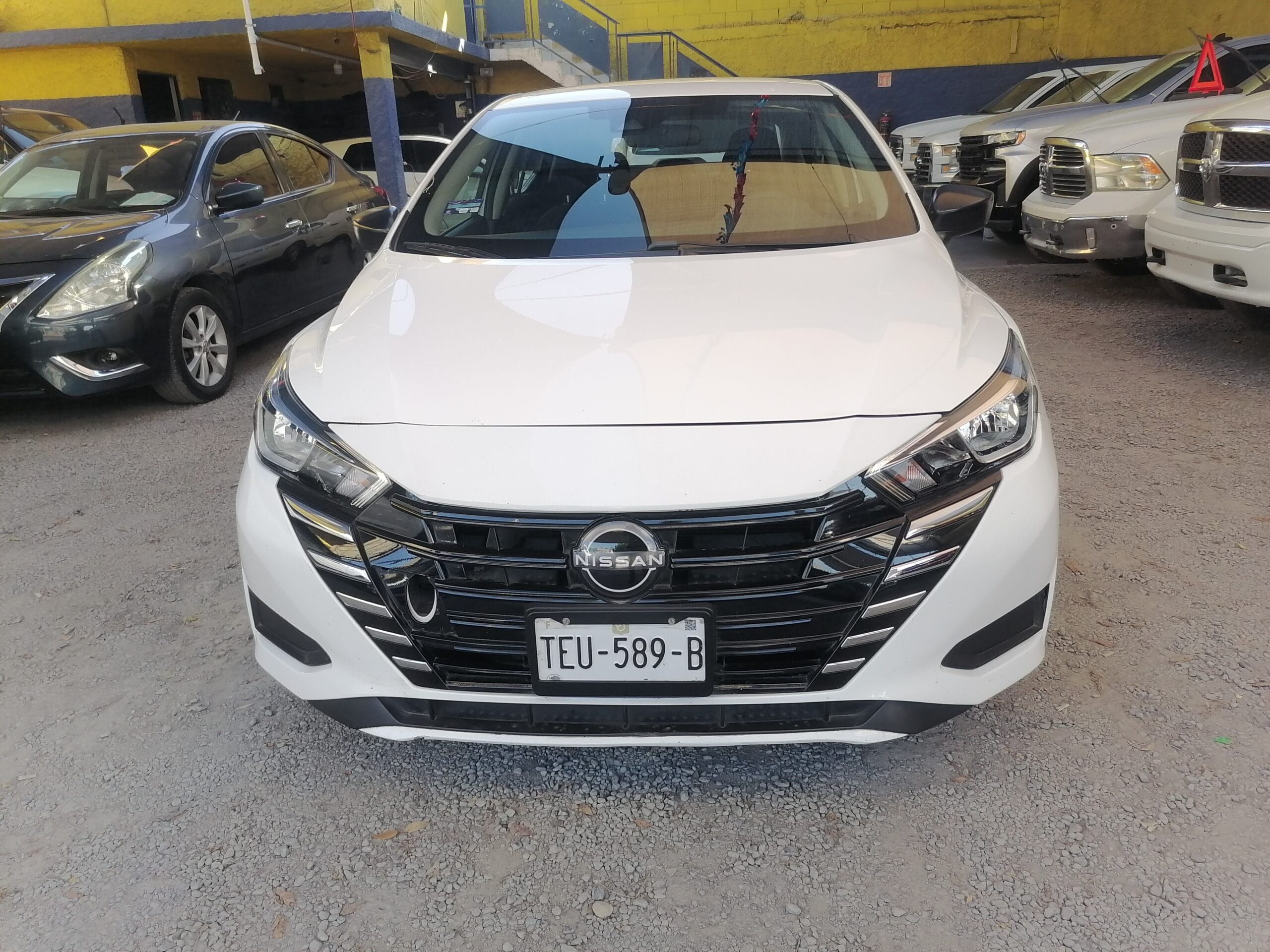 Nissan Versa Sense 2024 - Image 3