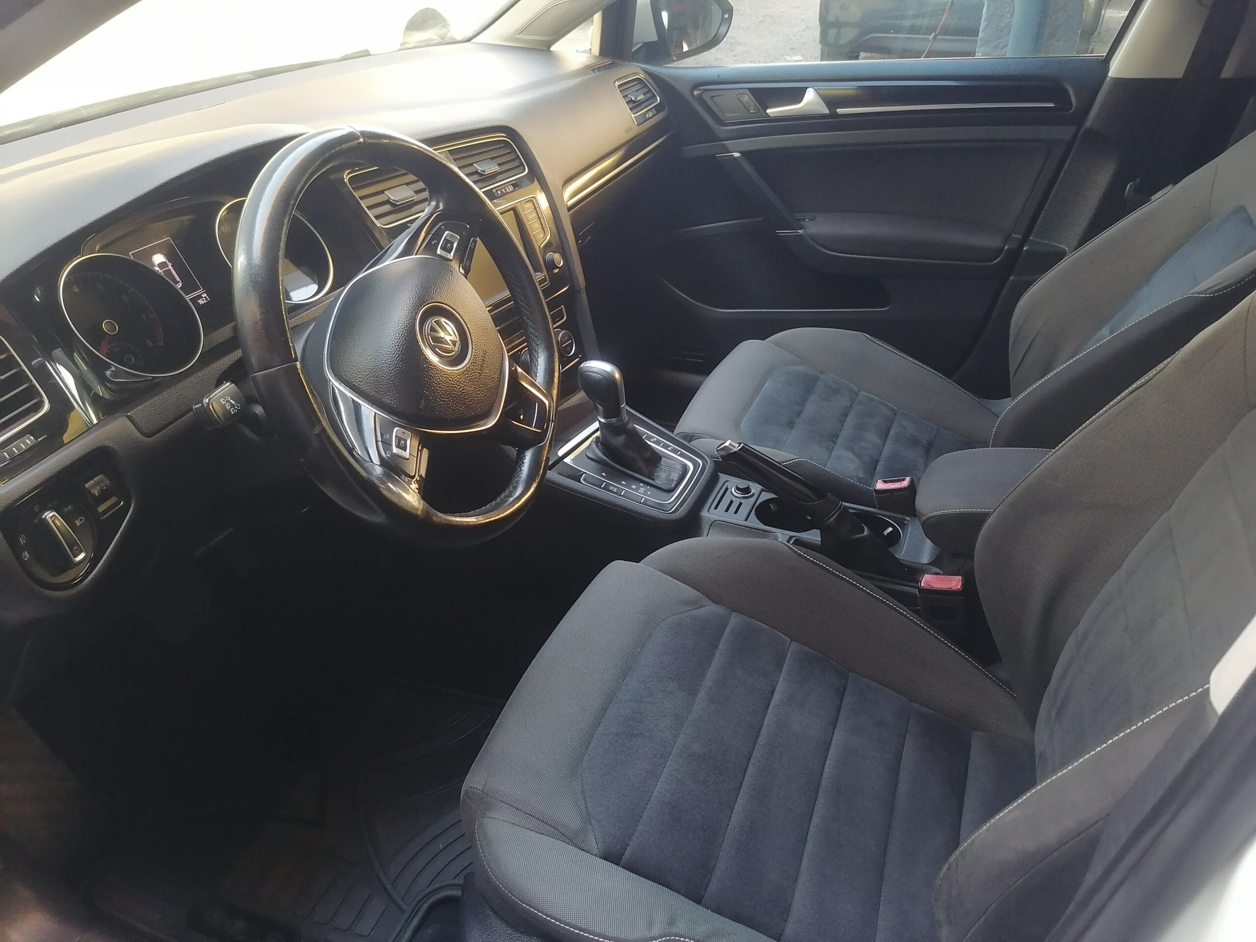 Volkswagen Golf Highline 2016 - Image 11