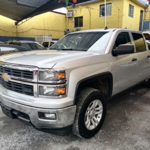 Chevrolet SILVERADO 4X4 DOBLE CABINA