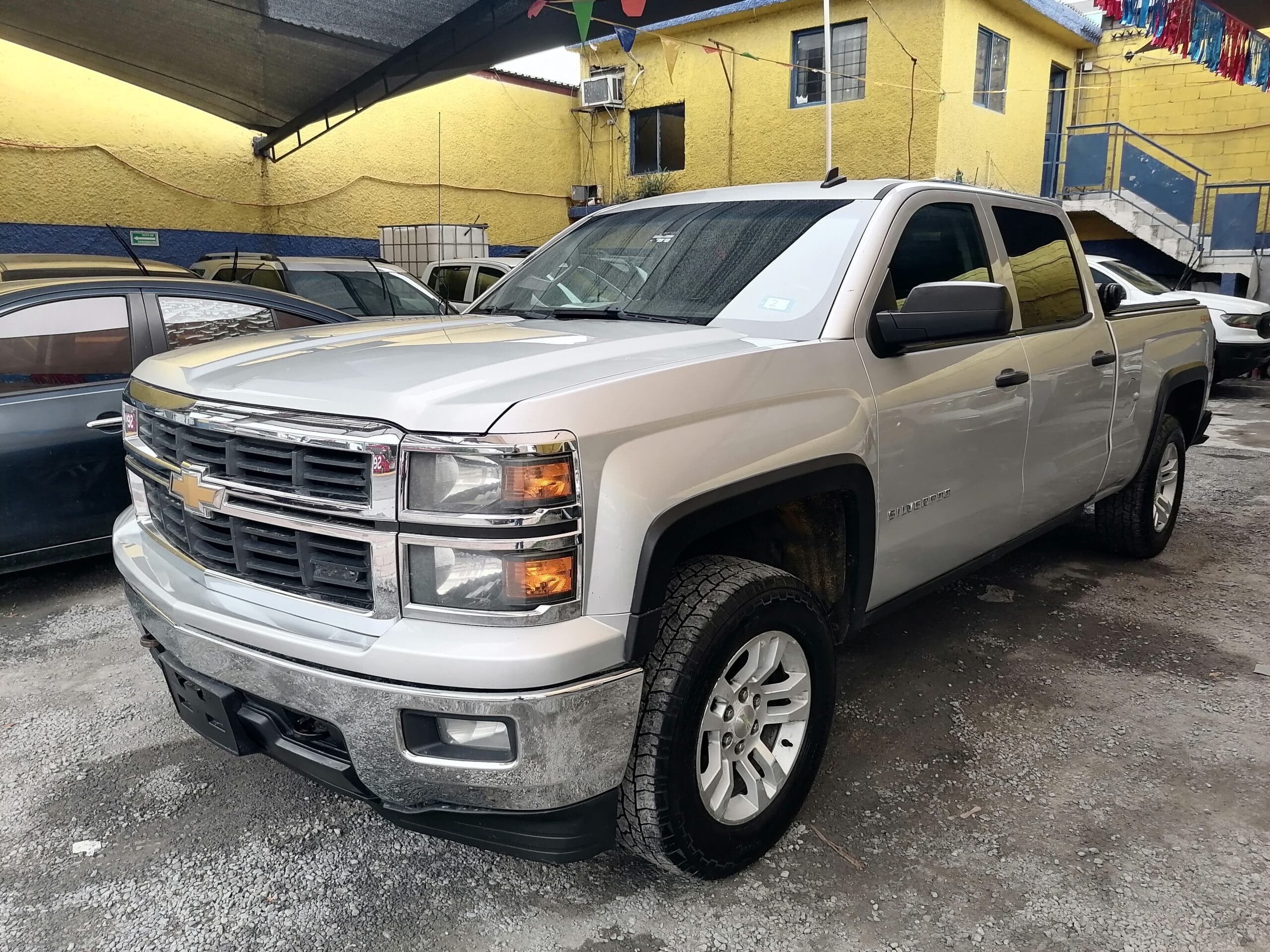 Chevrolet SILVERADO 4X4 DOBLE CABINA