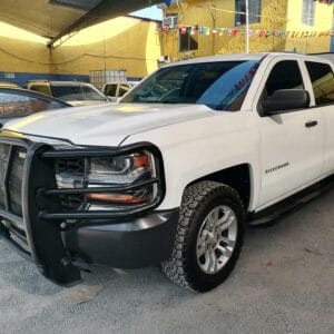 Chevrolet SILVERADO 4X4 DOBLE CABINA 2017