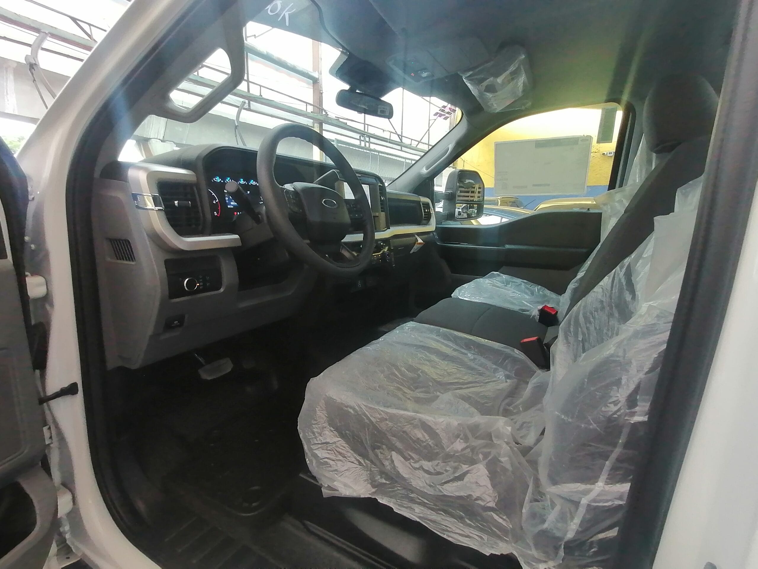 F550 XL DIESEL 2026 - Image 10