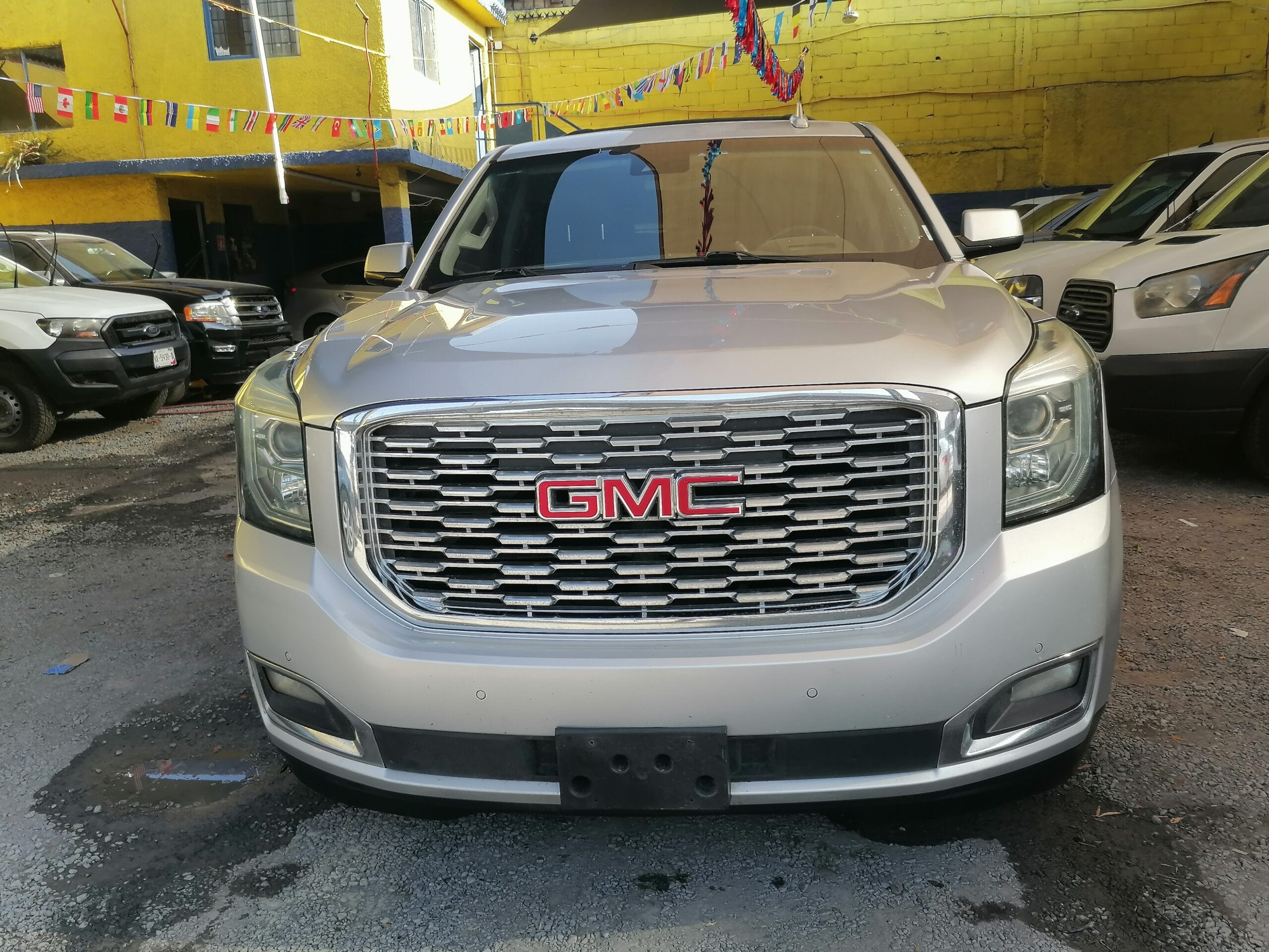 YUKON DENALI 4X4 2018 - Image 3