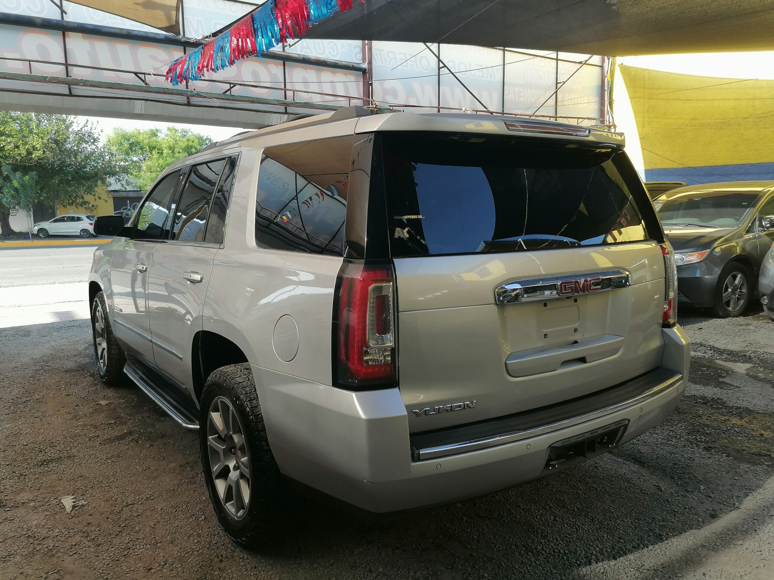 YUKON DENALI 4X4 2018 - Image 8