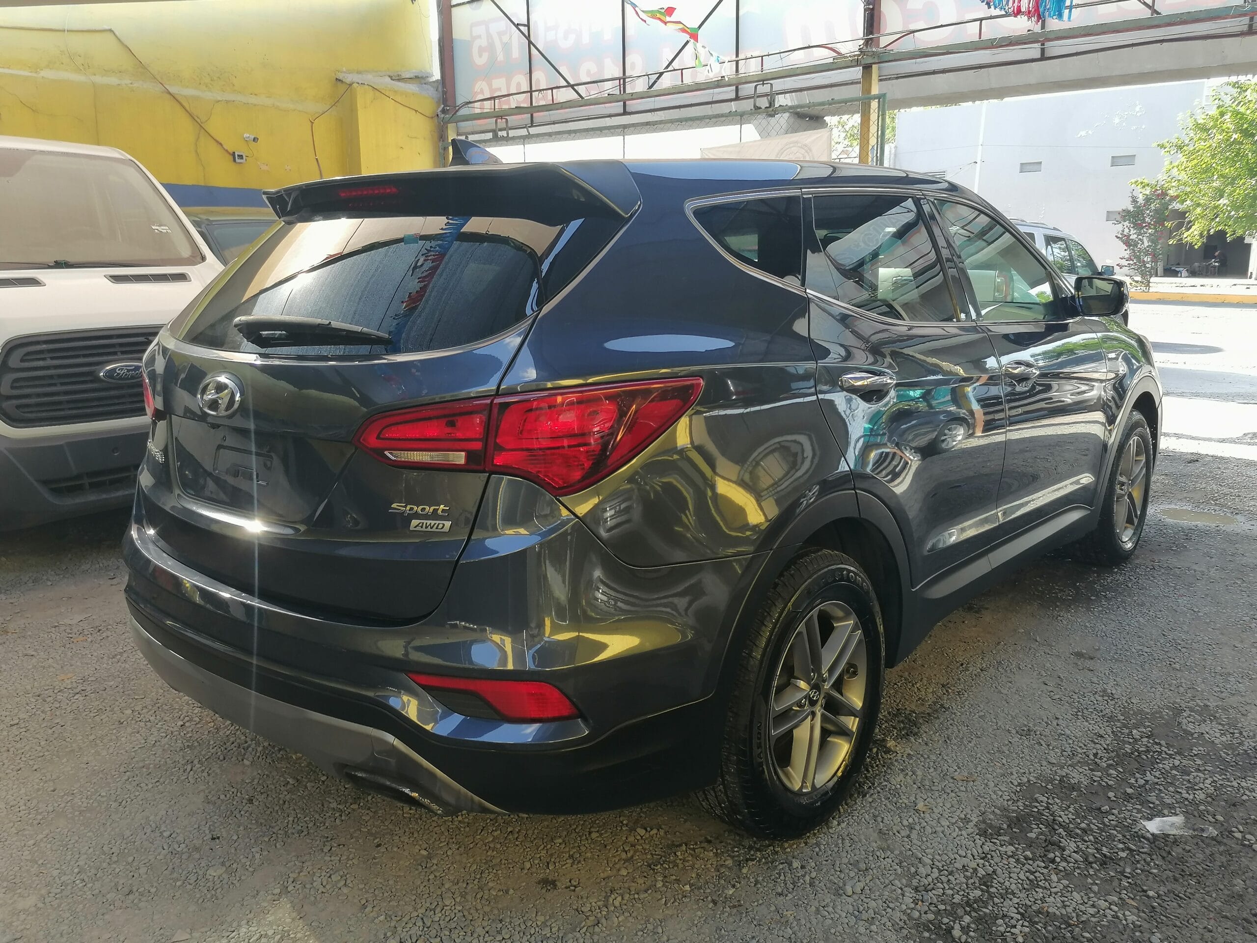 HYUNDAI SANTA FE 2017 - Image 6