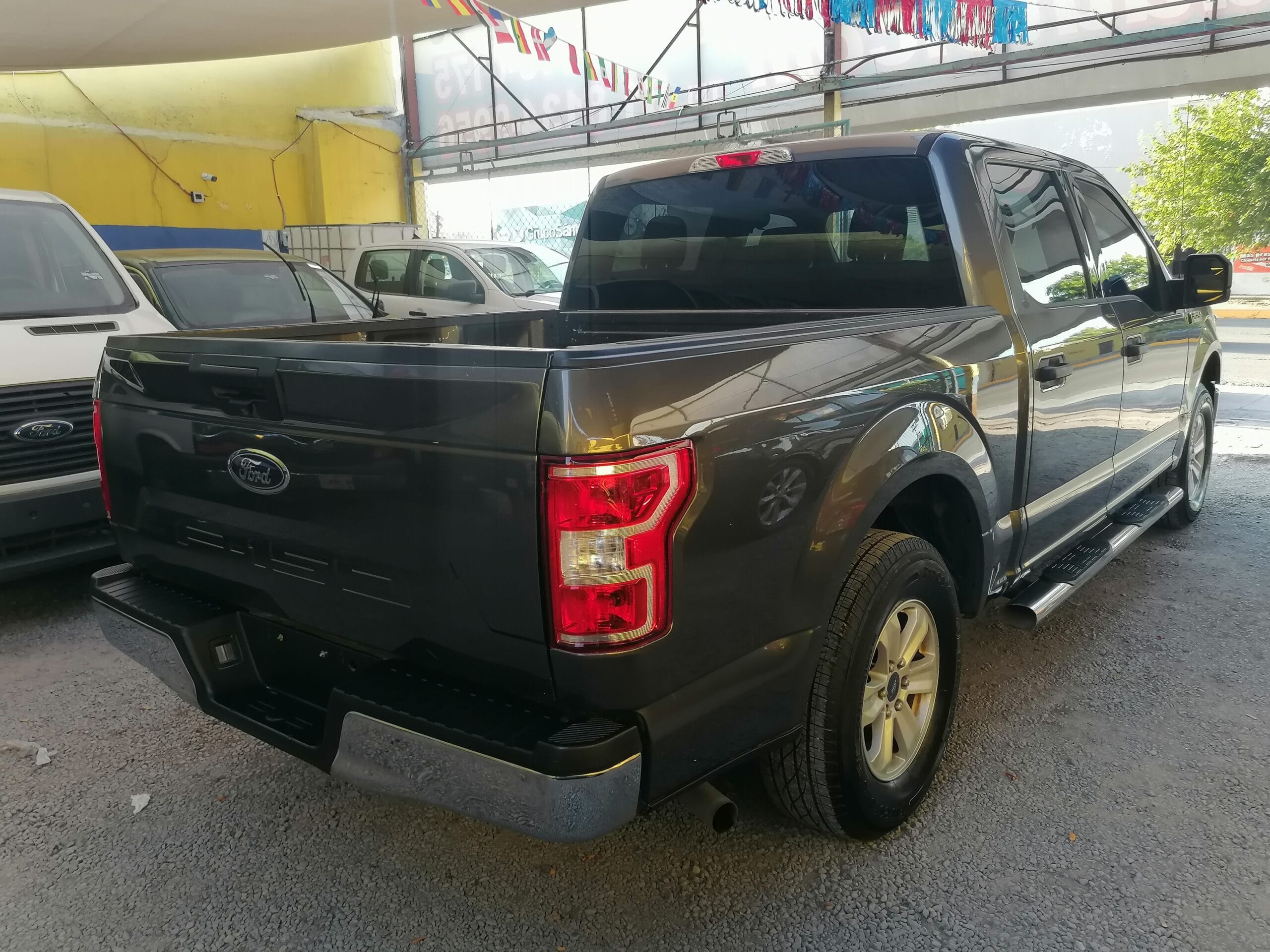 FORD F150 XLT 2018 DOBLE CABINA - Image 5