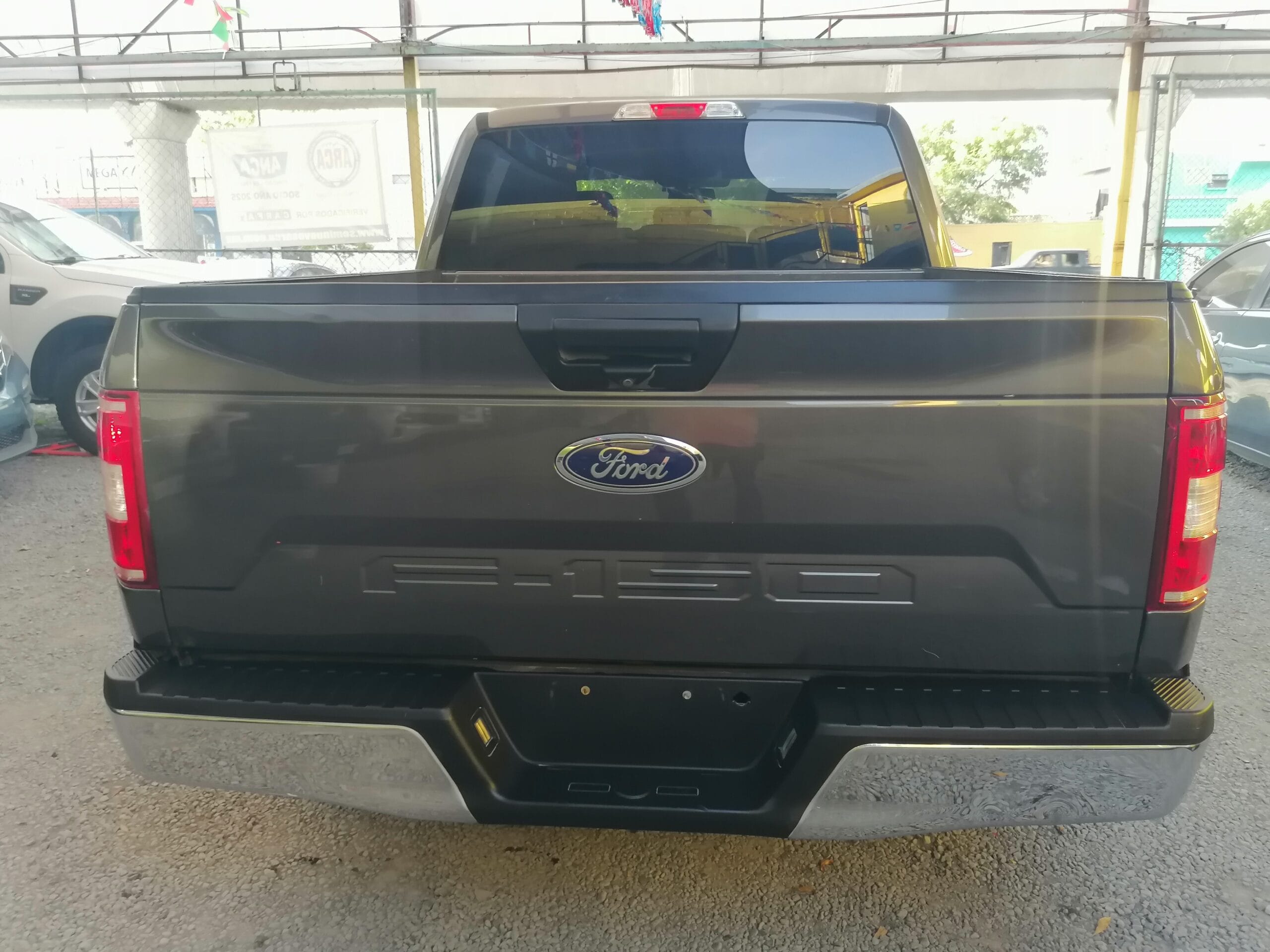 FORD F150 XLT 2018 DOBLE CABINA - Image 3