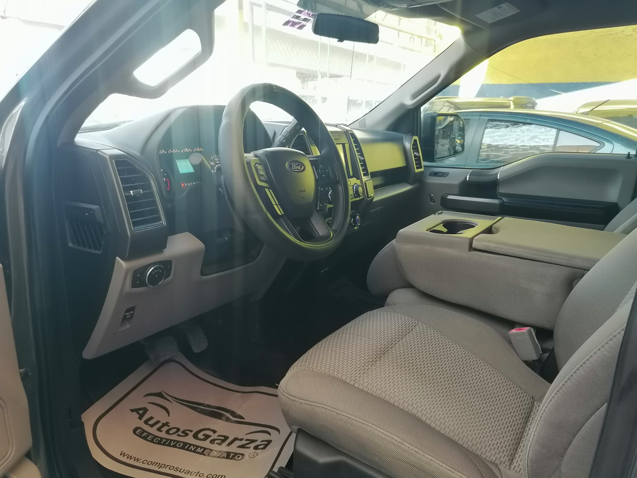 FORD F150 XLT 2018 DOBLE CABINA - Image 8