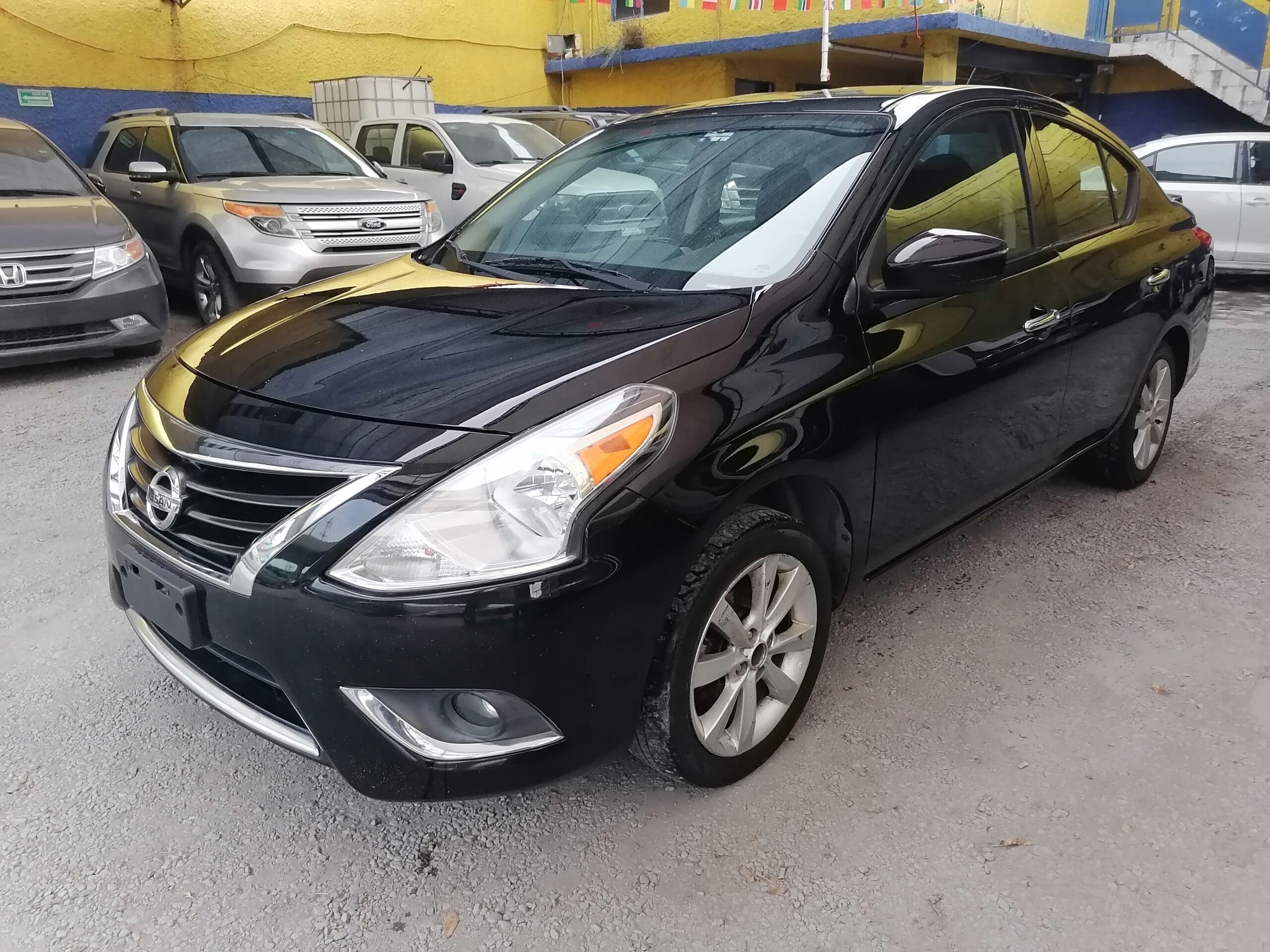 NISSAN VERSA ADVANCE 2017