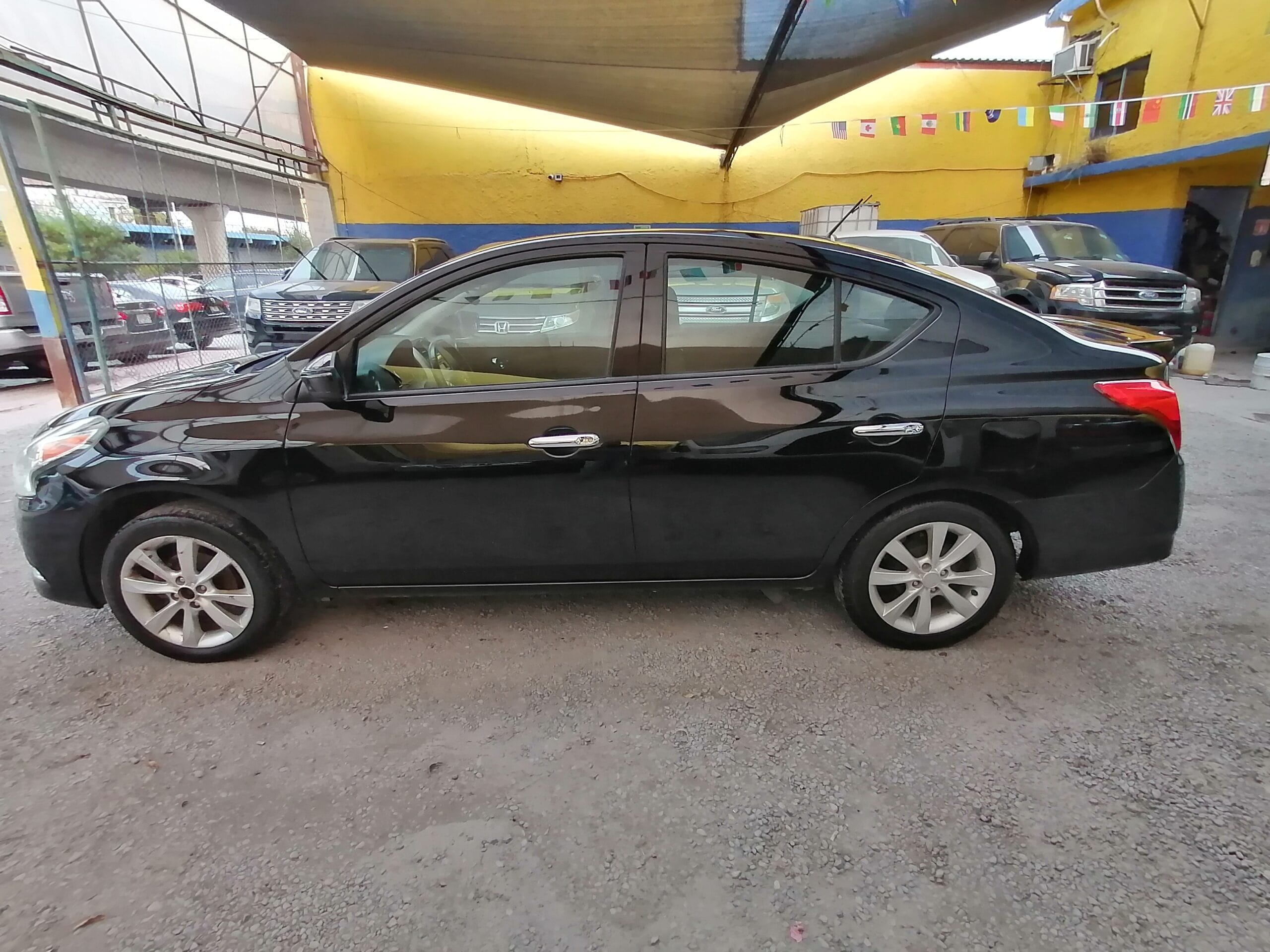 NISSAN VERSA ADVANCE 2017 - Image 8