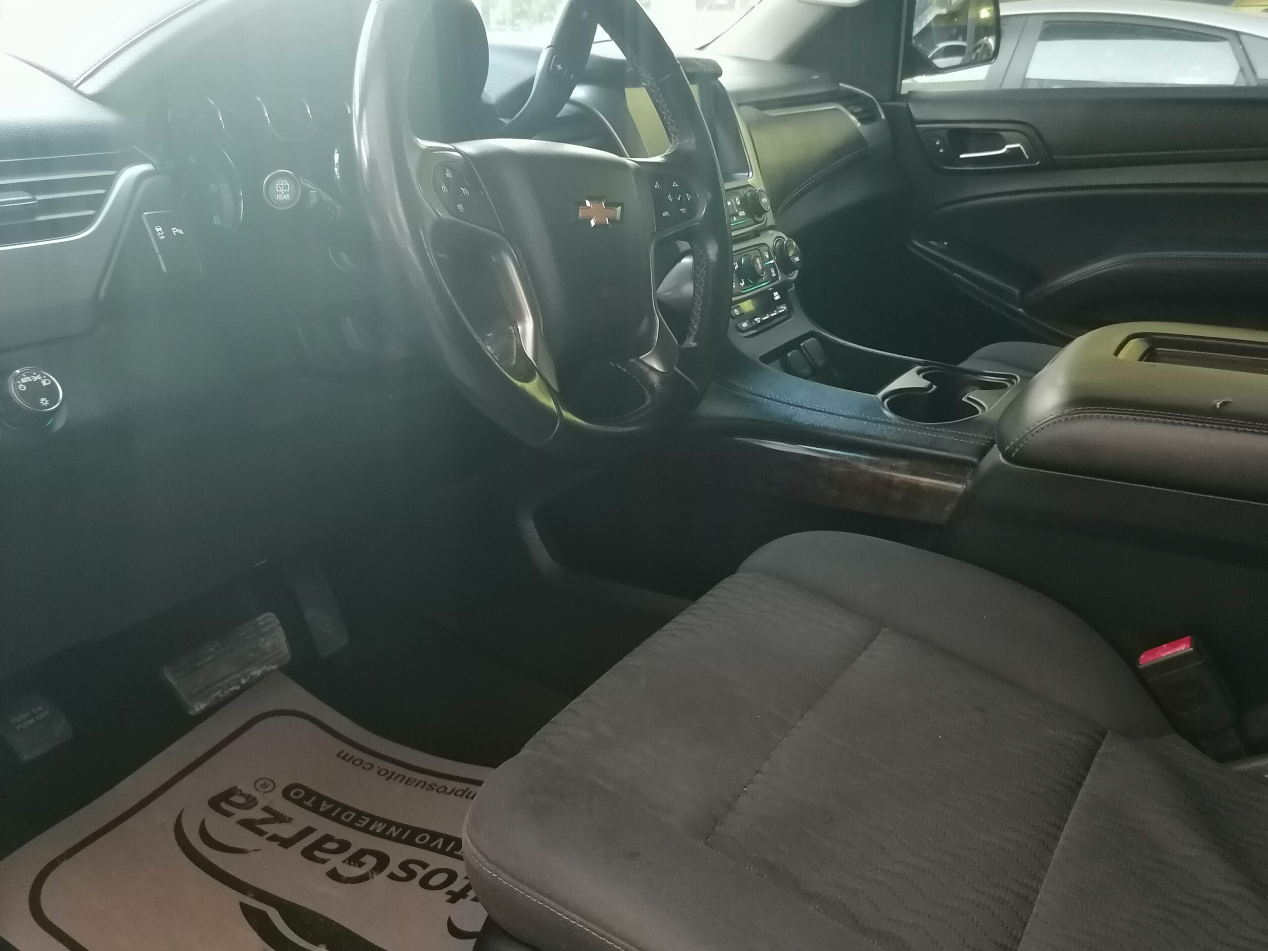 CHEVROLET SUBURBAN 2018 - Image 9